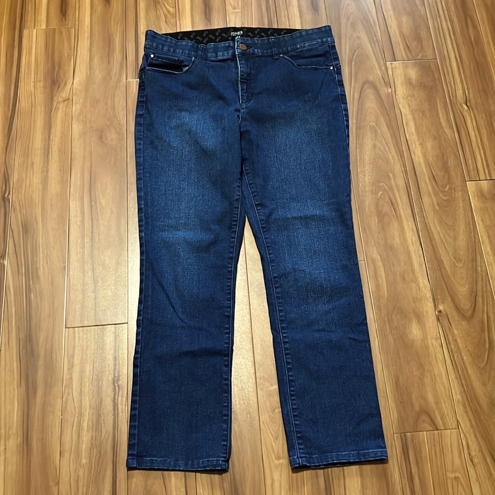 Jones New York Straight Leg Jeans Size 14